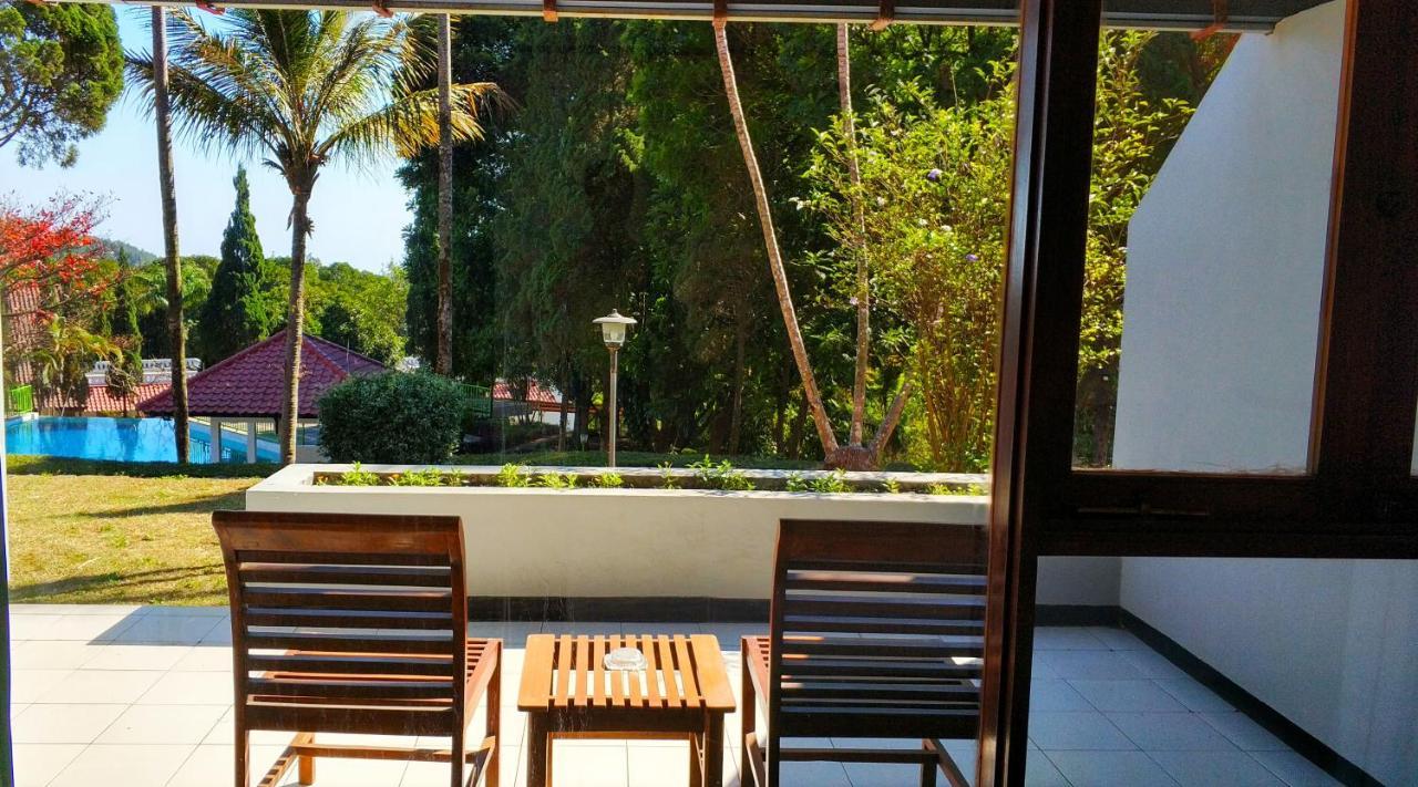 Grand Whiz Hotel Bromo Exterior photo